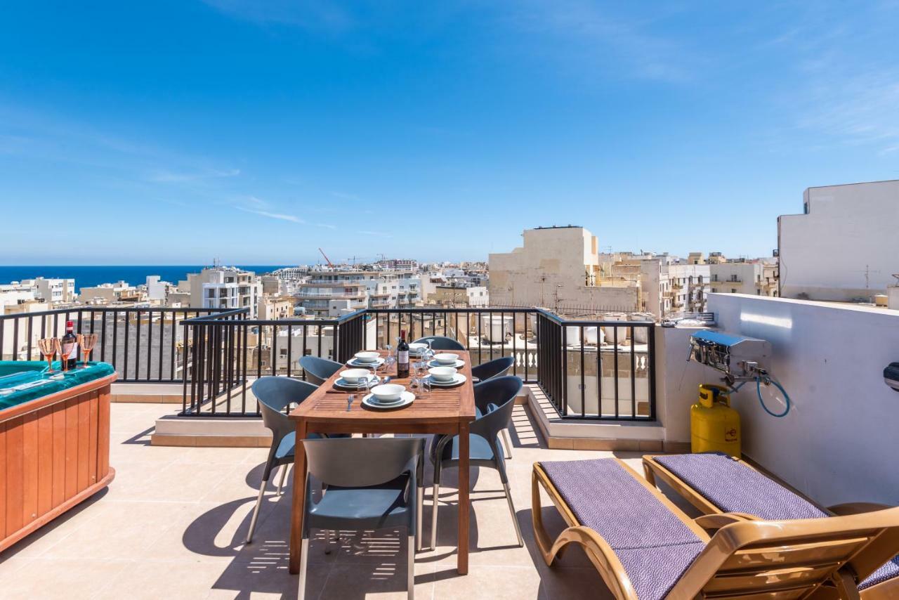 Seashells Sea View Penthouse With Private Hot Tub & Large Sunny Terrace With Stunning Views - By Getwaysmalta Leilighet San Pawl il-Baħar Eksteriør bilde